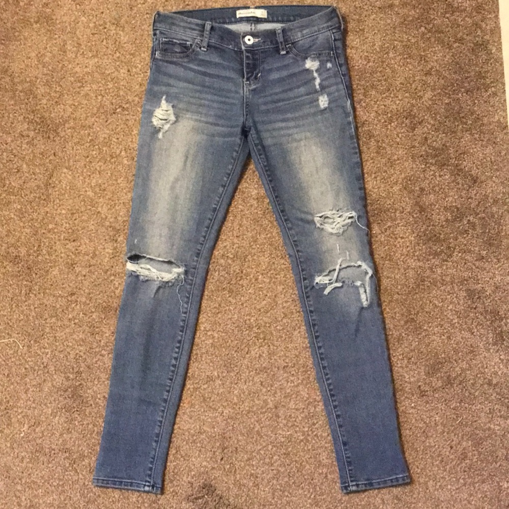 Abercrombie & Fitch destroyed super skinny jean